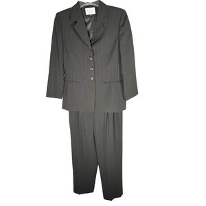 Le Suit 12 Petite  Pinstripe Pant Set Black and brown lined pants